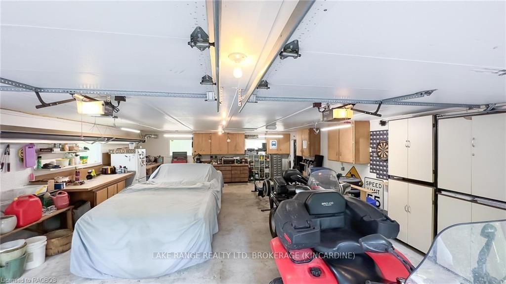 129 Huron Road Property Photo 19