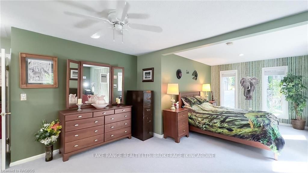 129 Huron Road Property Photo 30