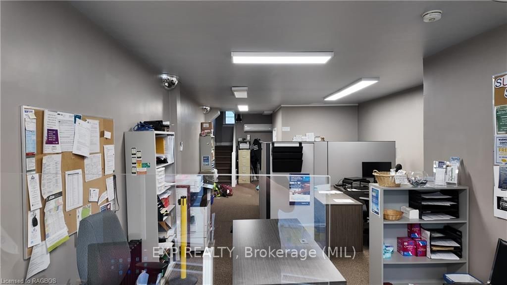 290 10th Street Property Photo 4