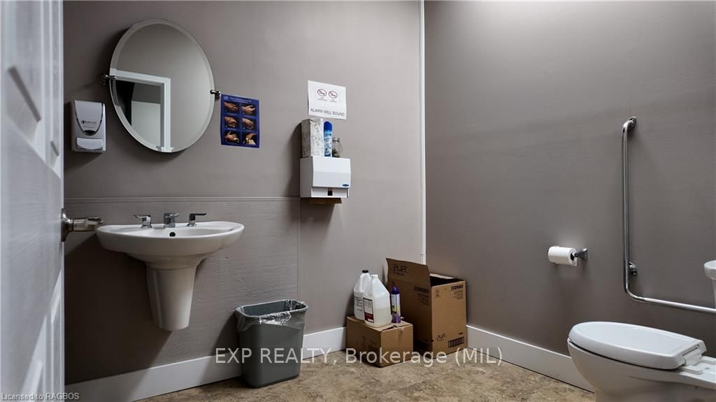 290 10th Street Property Photo 6