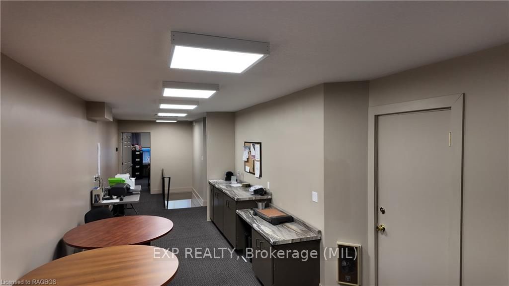 290 10th Street Property Photo 28
