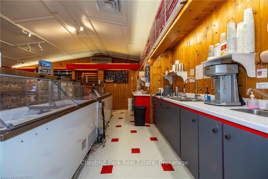 18 Bay Street Property Photo 8