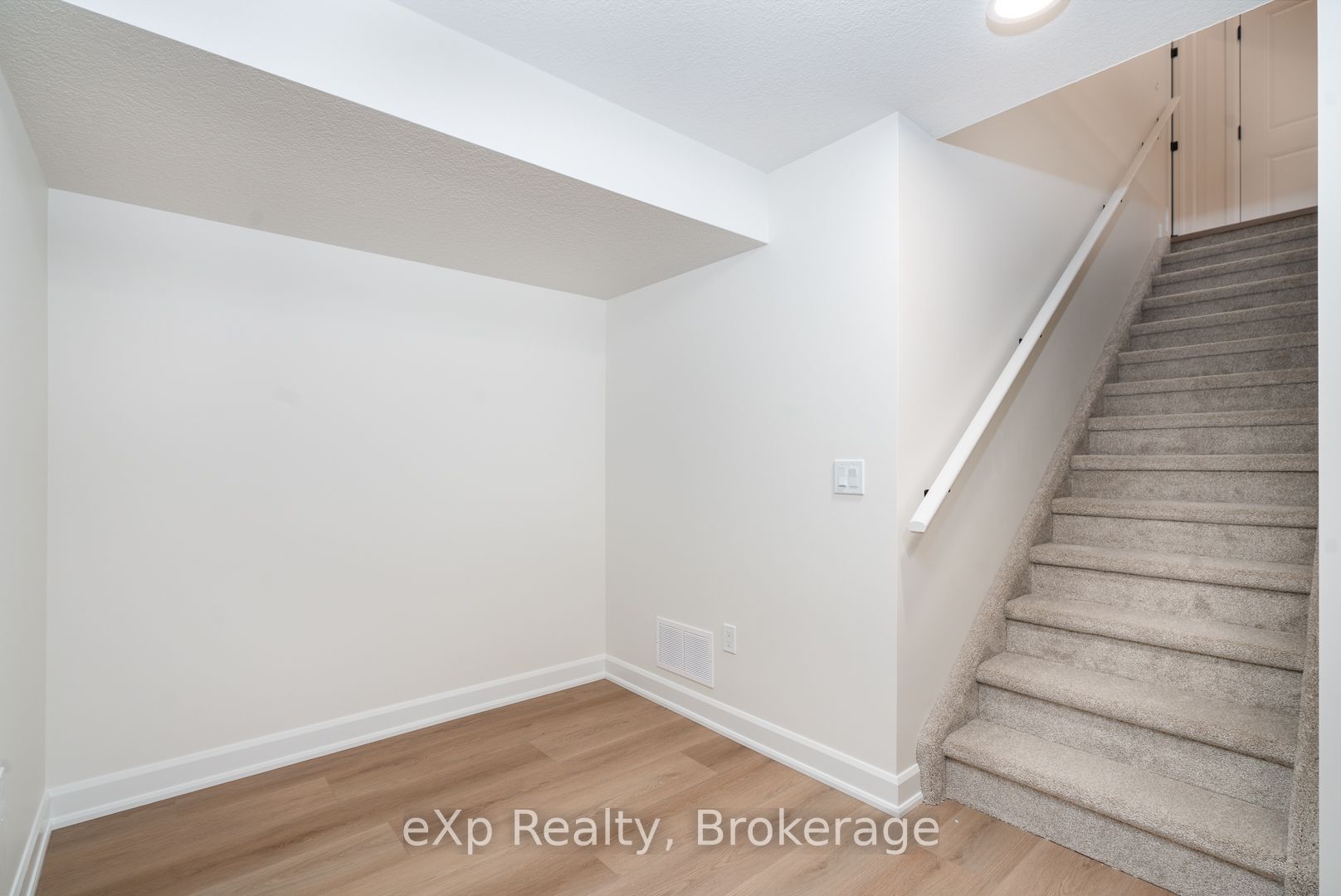 12 Janet Street Property Photo 15