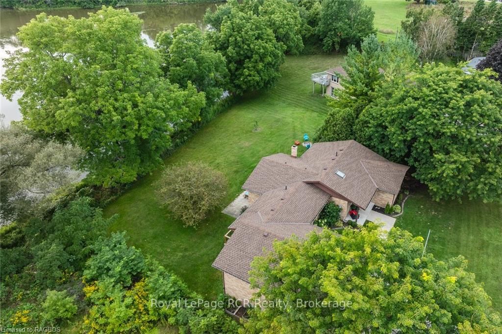 216 Fisher Crescent Property Photo 6