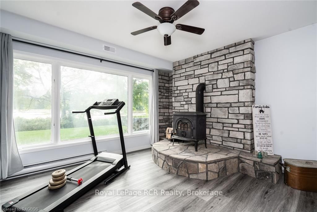 216 Fisher Crescent Property Photo 27