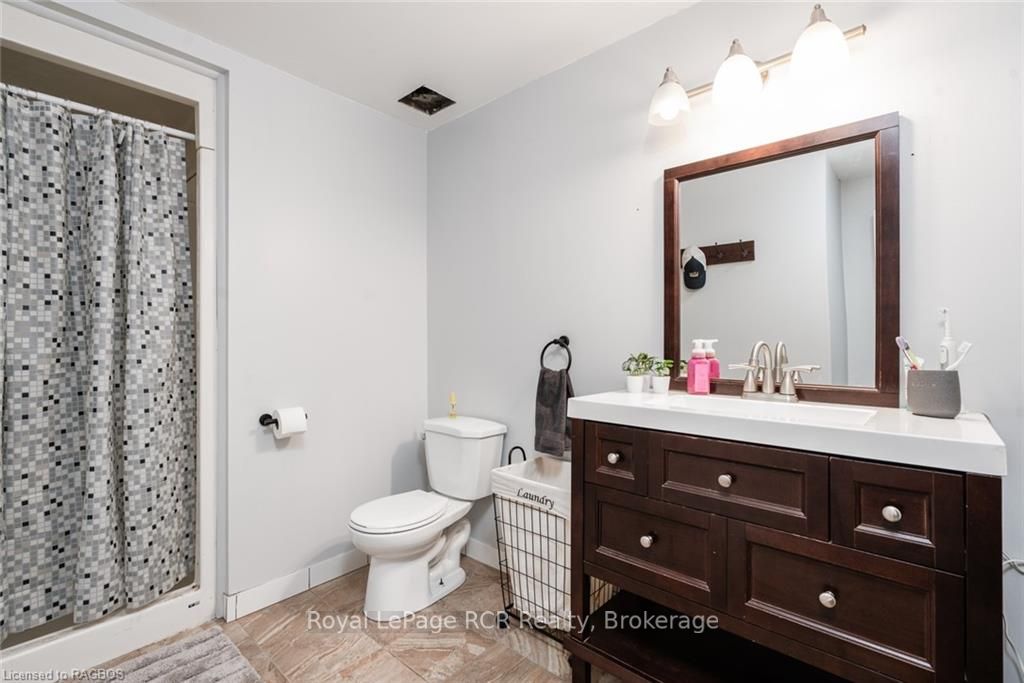 216 Fisher Crescent Property Photo 34