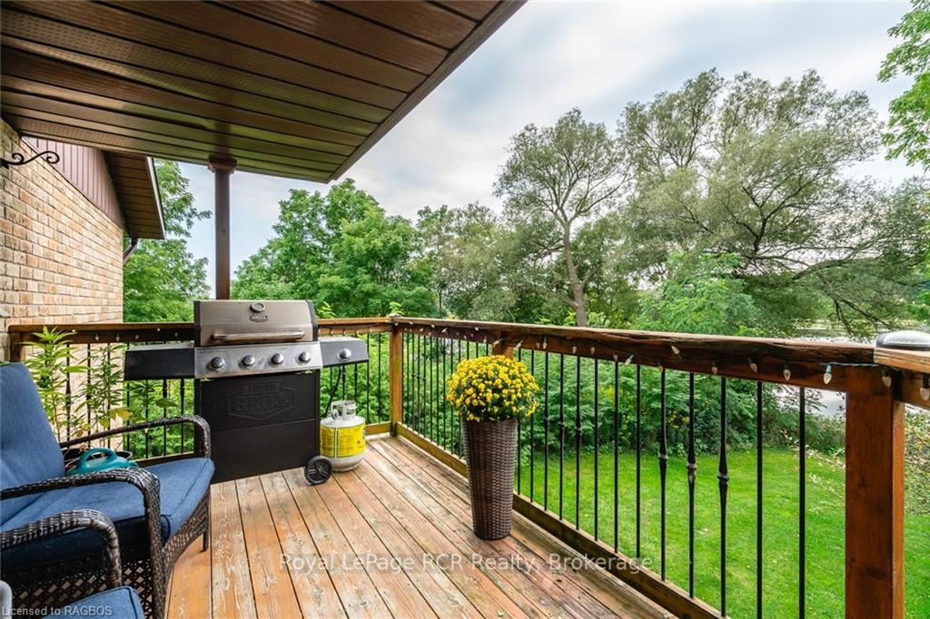 216 Fisher Crescent Property Photo 42