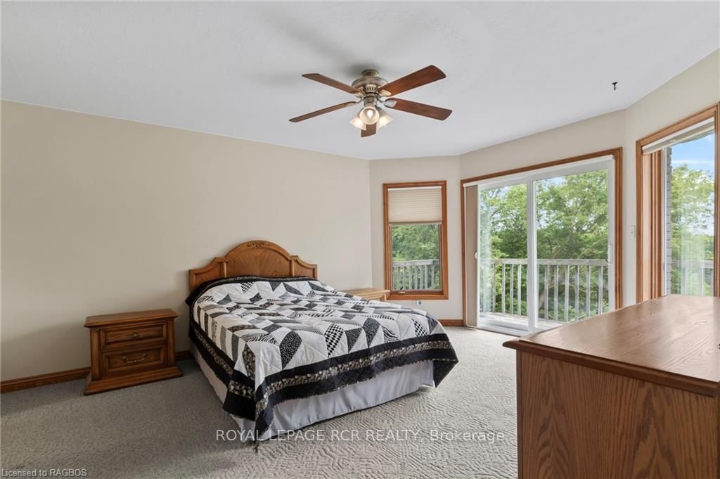222 2nd Avenue Property Photo 16