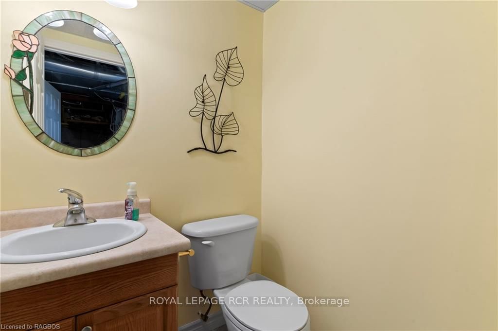 222 2nd Avenue Property Photo 26