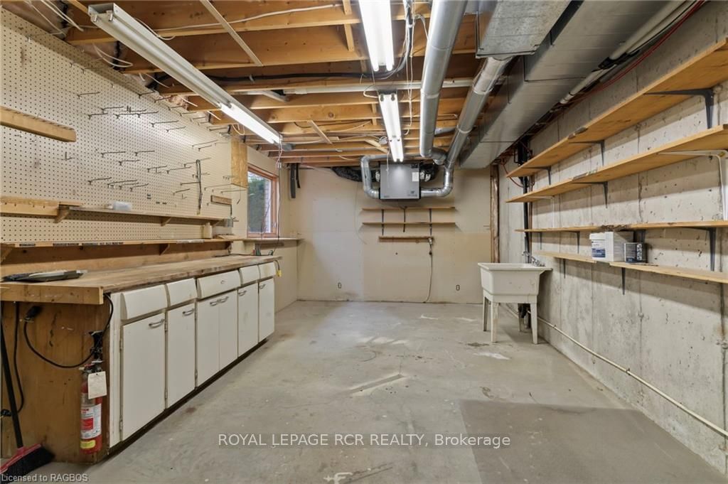 222 2nd Avenue Property Photo 31