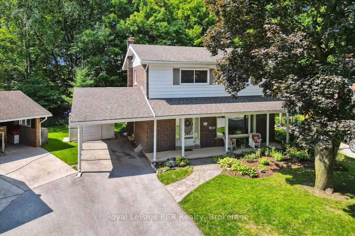 527 5th Street Property Photo 1