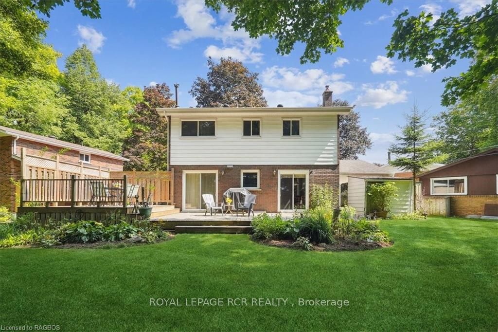 527 5th Street Property Photo 3