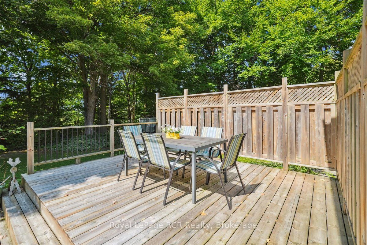 527 5th Street Property Photo 8