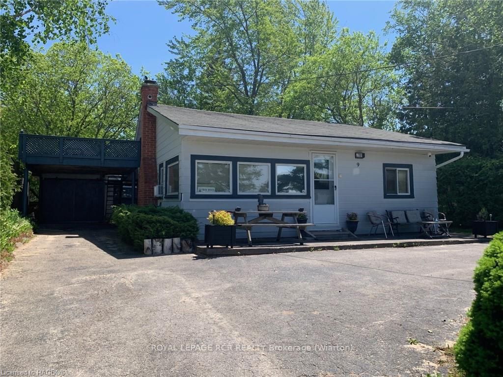9 Lakeshore Boulevard Property Photo 1