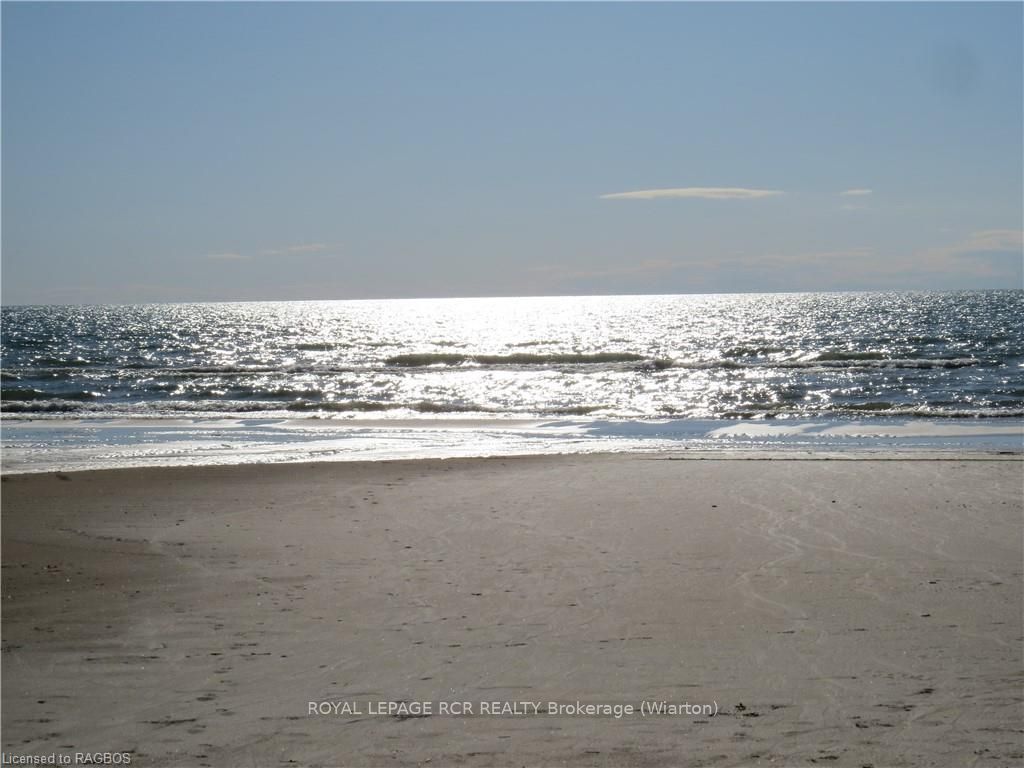9 Lakeshore Boulevard Property Photo 2