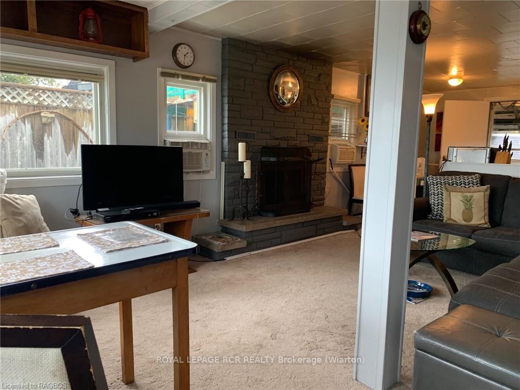 9 Lakeshore Boulevard Property Photo 14