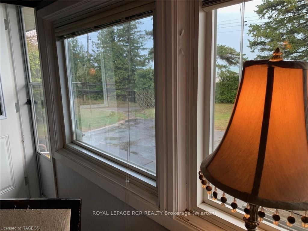 9 Lakeshore Boulevard Property Photo 15