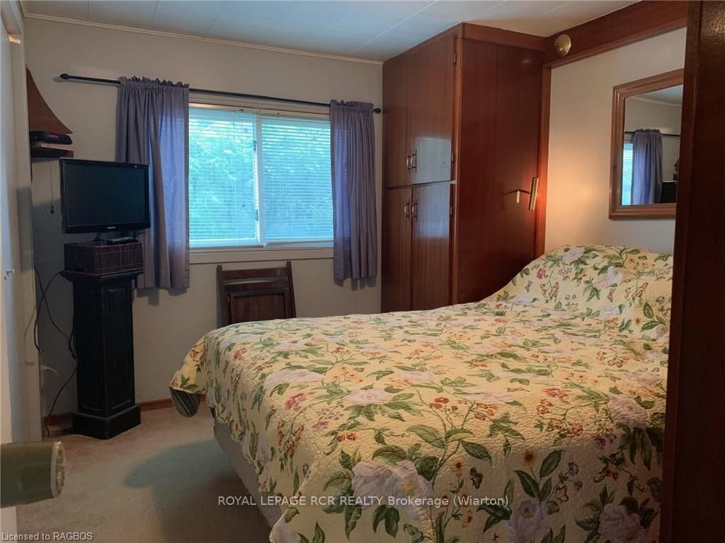 9 Lakeshore Boulevard Property Photo 25