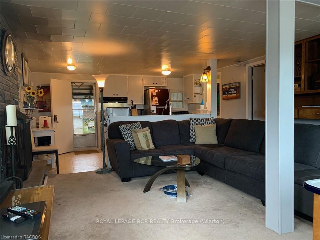 9 Lakeshore Boulevard Property Photo 34