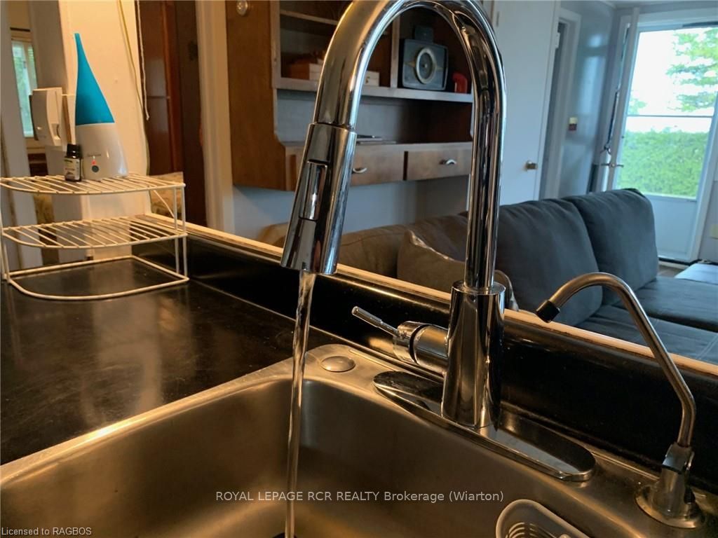 9 Lakeshore Boulevard Property Photo 38