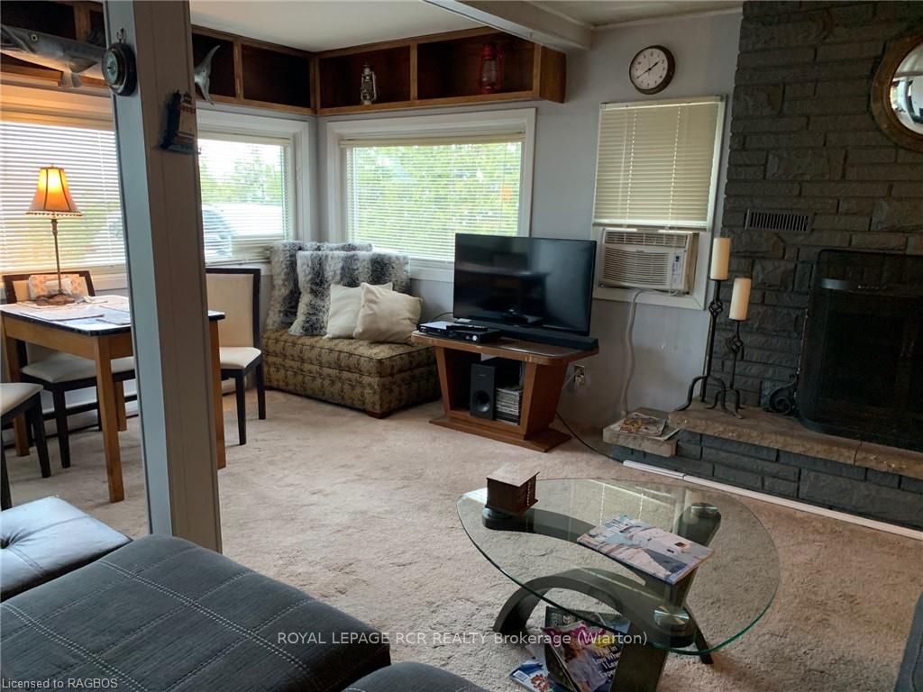 9 Lakeshore Boulevard Property Photo 42