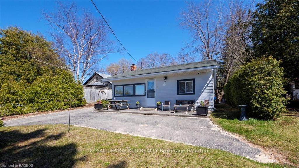 9 Lakeshore Boulevard Property Photo 45