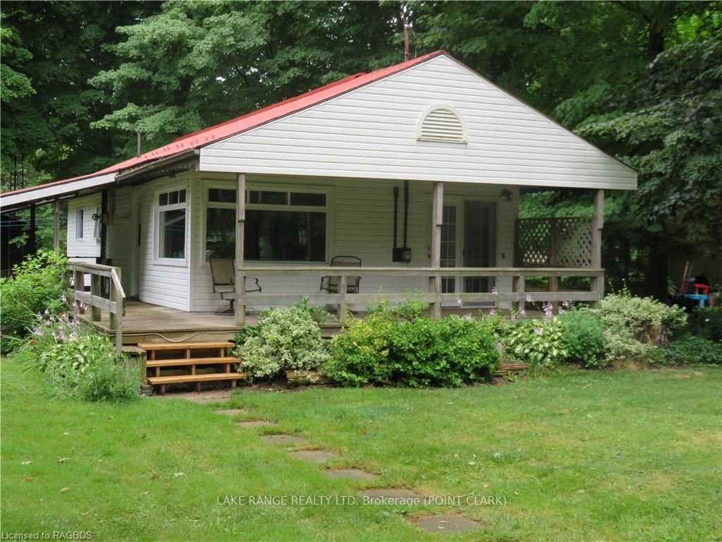 303 Sauk Ct Property Photo