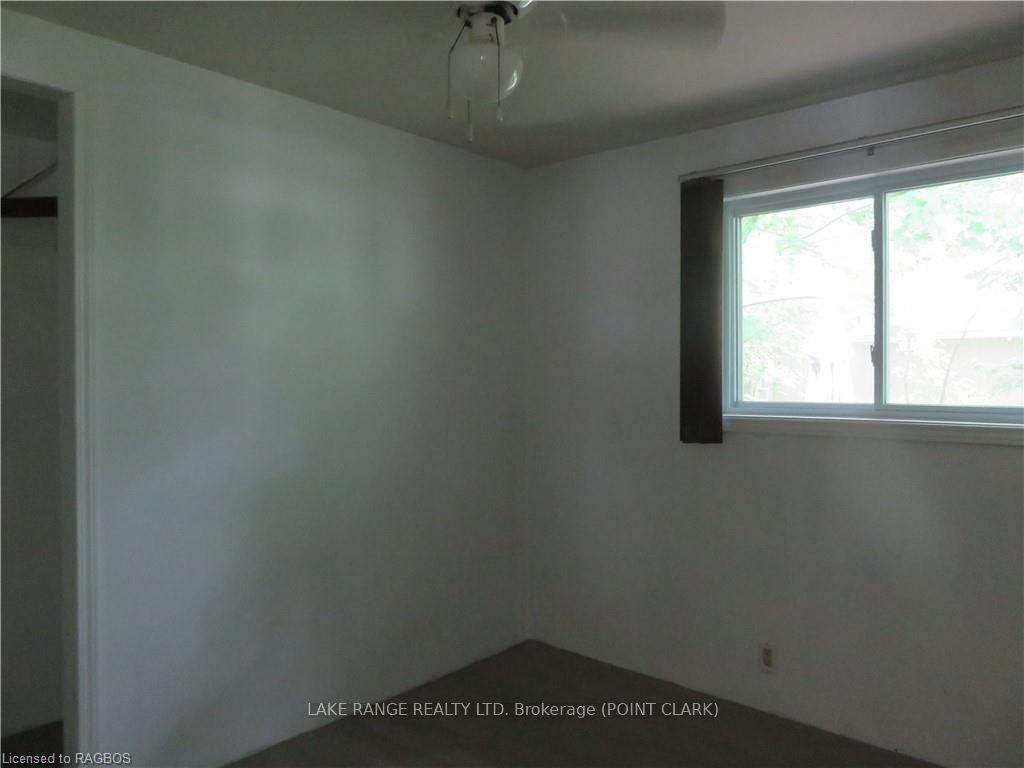 303 Sauk Court Property Photo 13