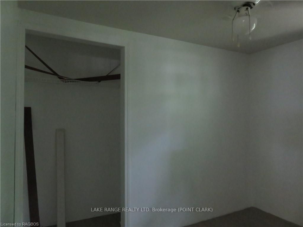 303 Sauk Court Property Photo 14
