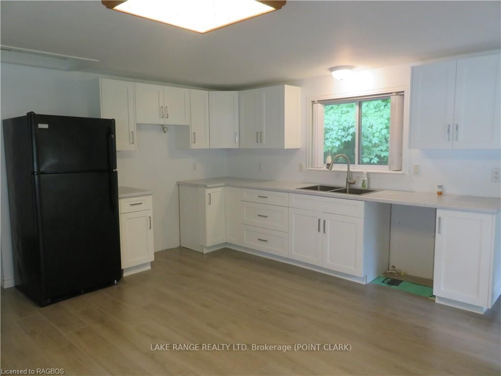 303 Sauk Court Property Photo 15