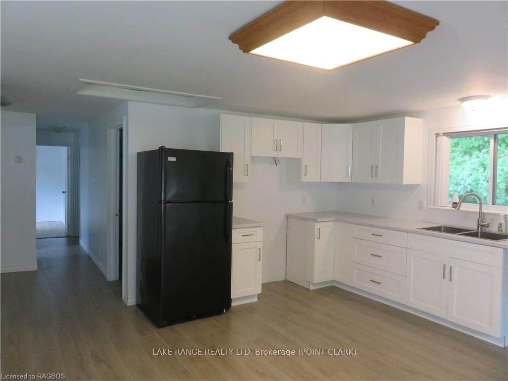303 Sauk Court Property Photo 16