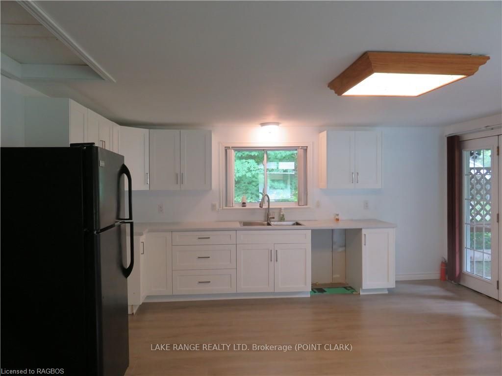 303 Sauk Court Property Photo 18