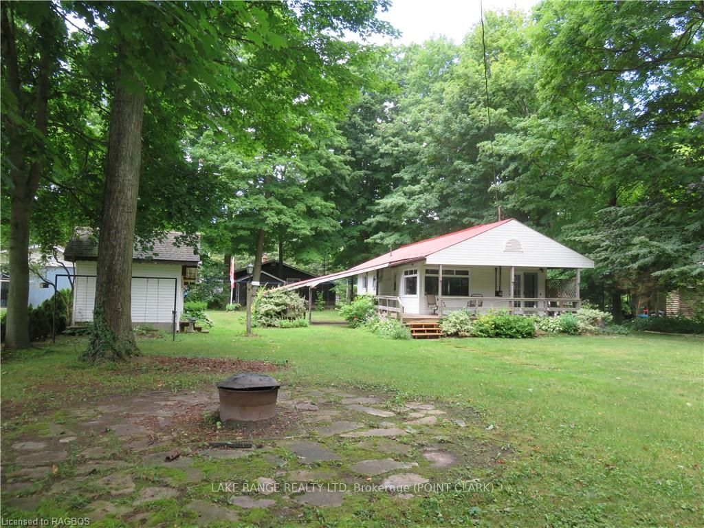 303 Sauk Court Property Photo 24