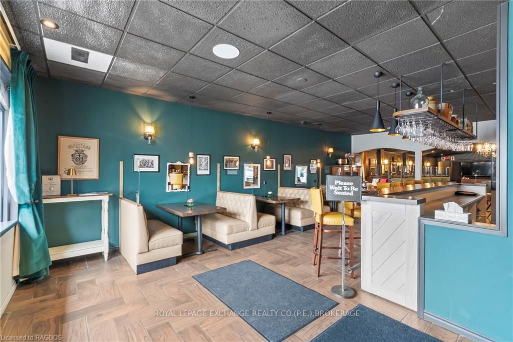 166 High Street Property Photo 10