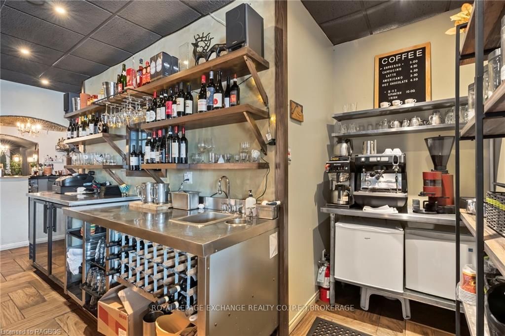 166 High Street Property Photo 18
