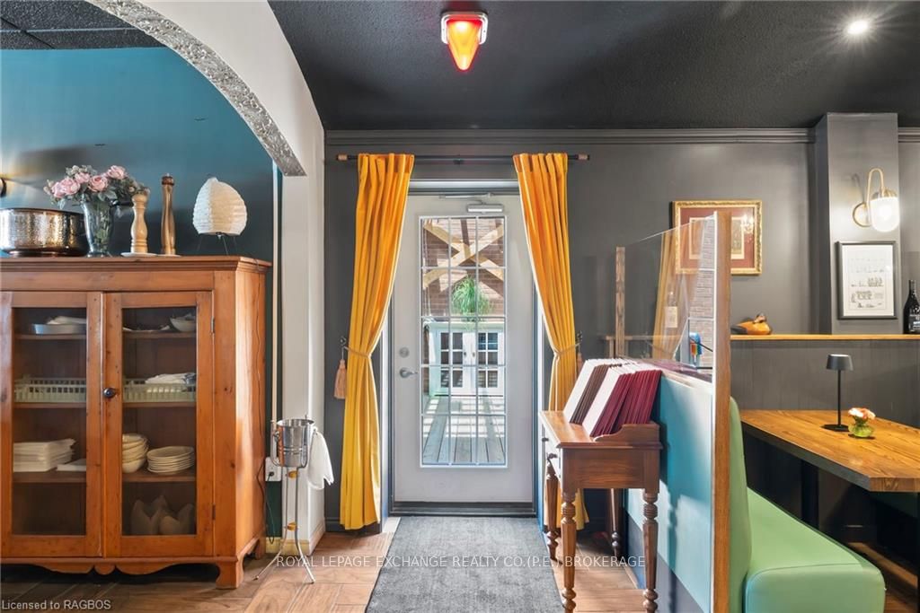 166 High Street Property Photo 20