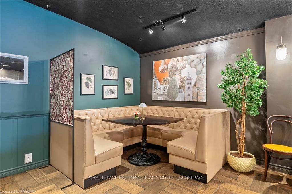 166 High Street Property Photo 28