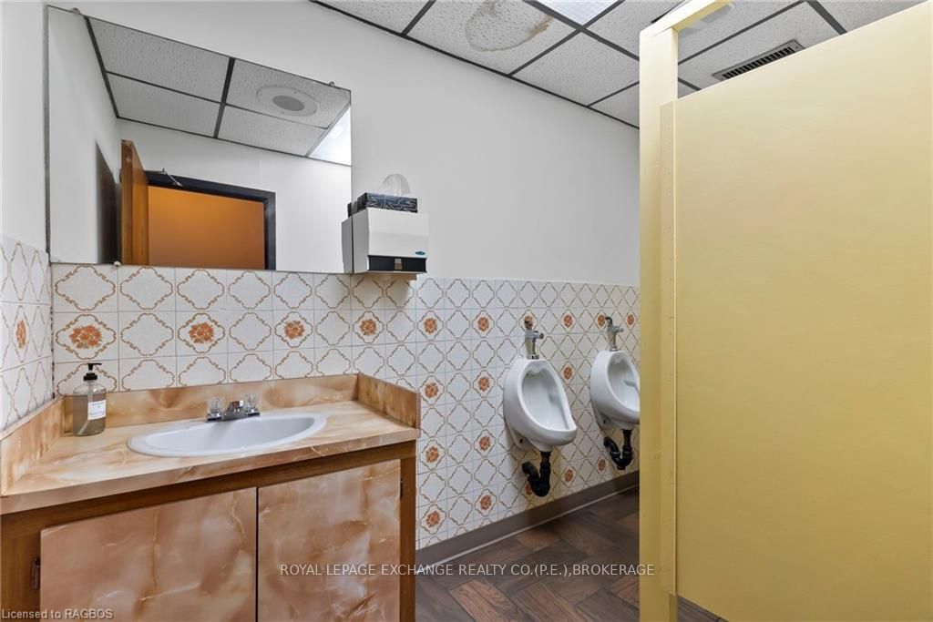 166 High Street Property Photo 31