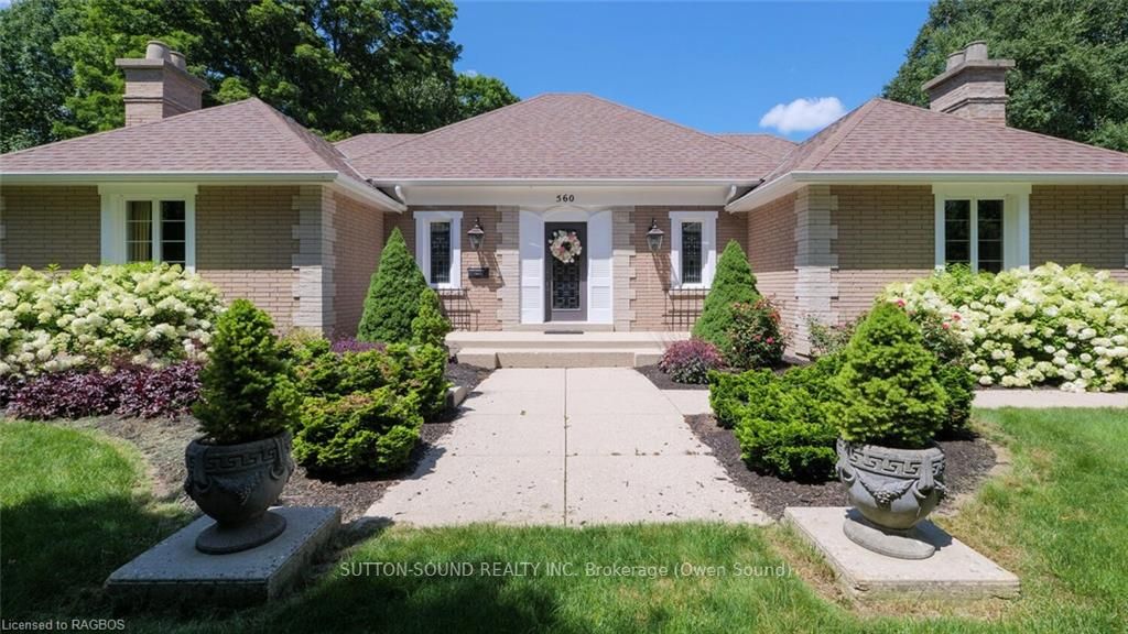560 5th Street Property Photo 1