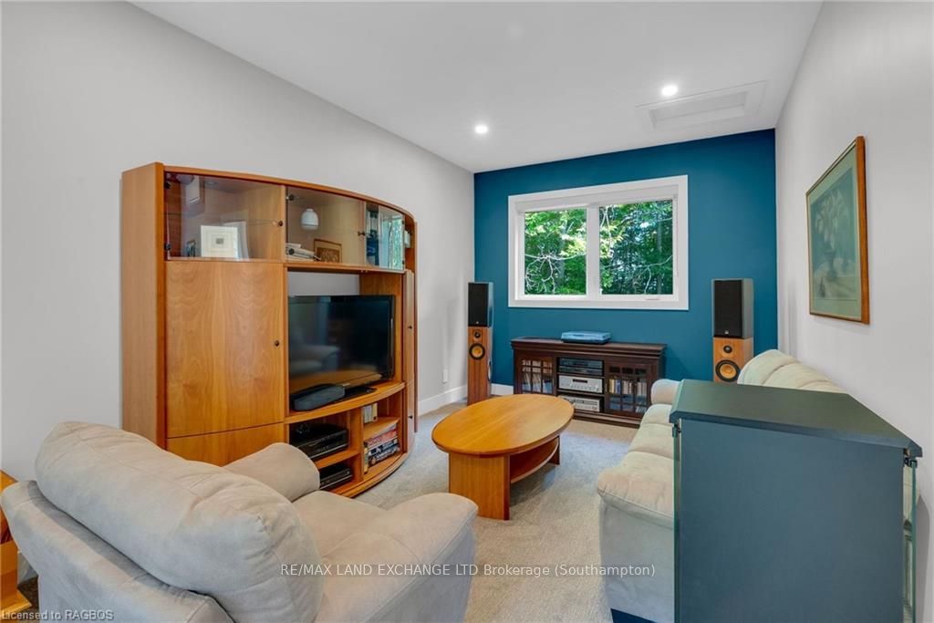 19 Walker Way Property Photo 34