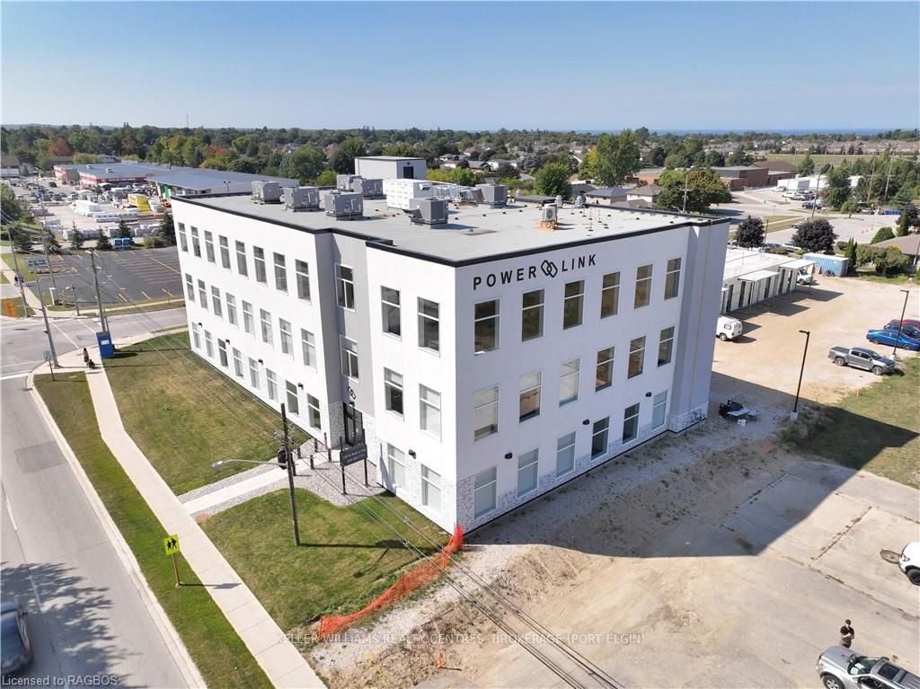 #211 - 1020 Goderich Street Property Photo 1
