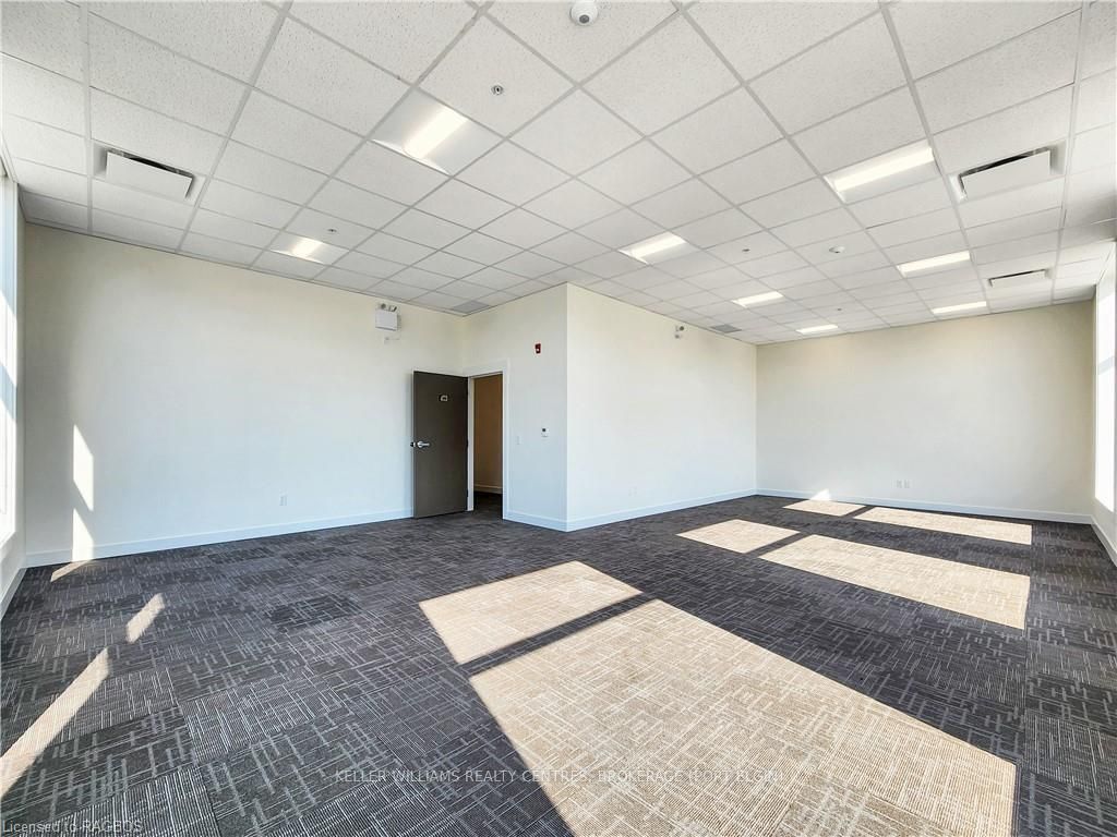 #216 - 1020 Goderich Street Property Photo 6