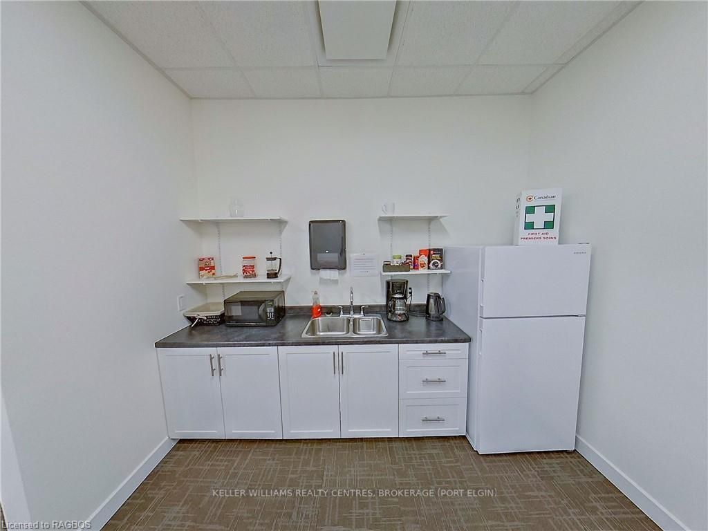 #216 - 1020 Goderich Street Property Photo 12