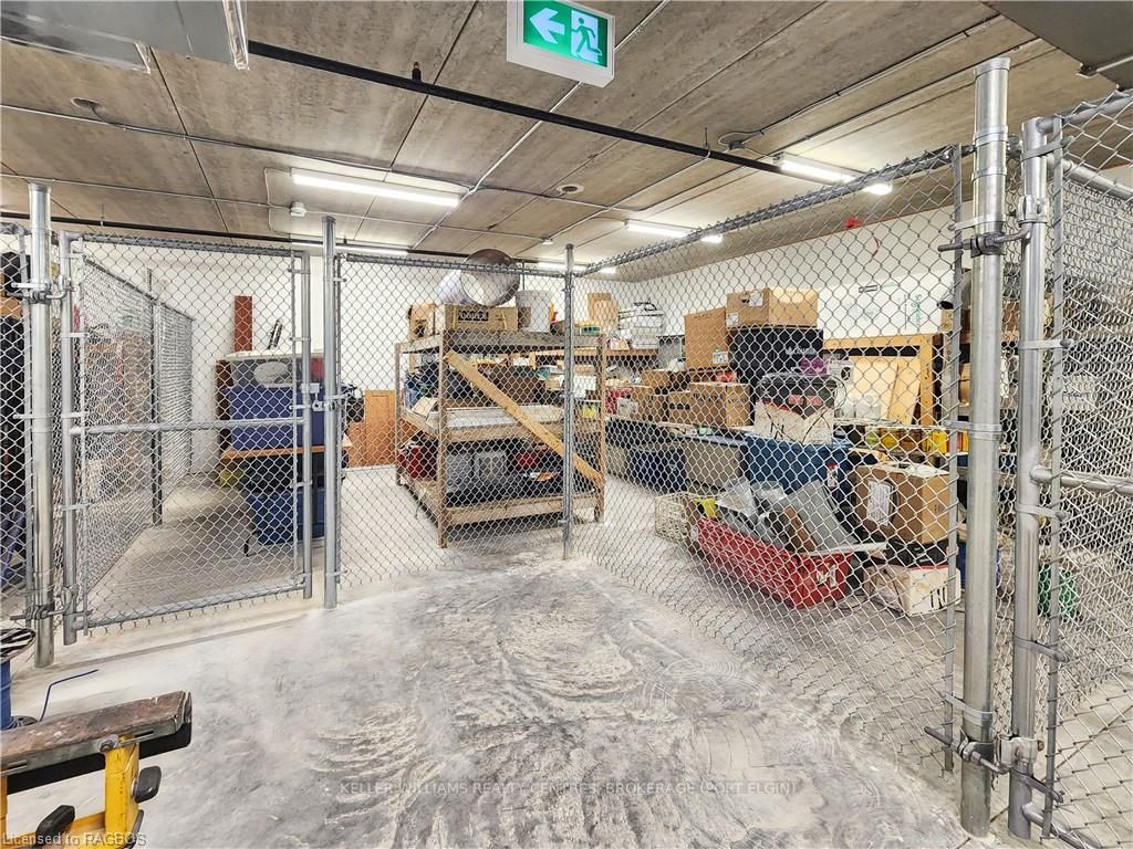 #216 - 1020 Goderich Street Property Photo 33