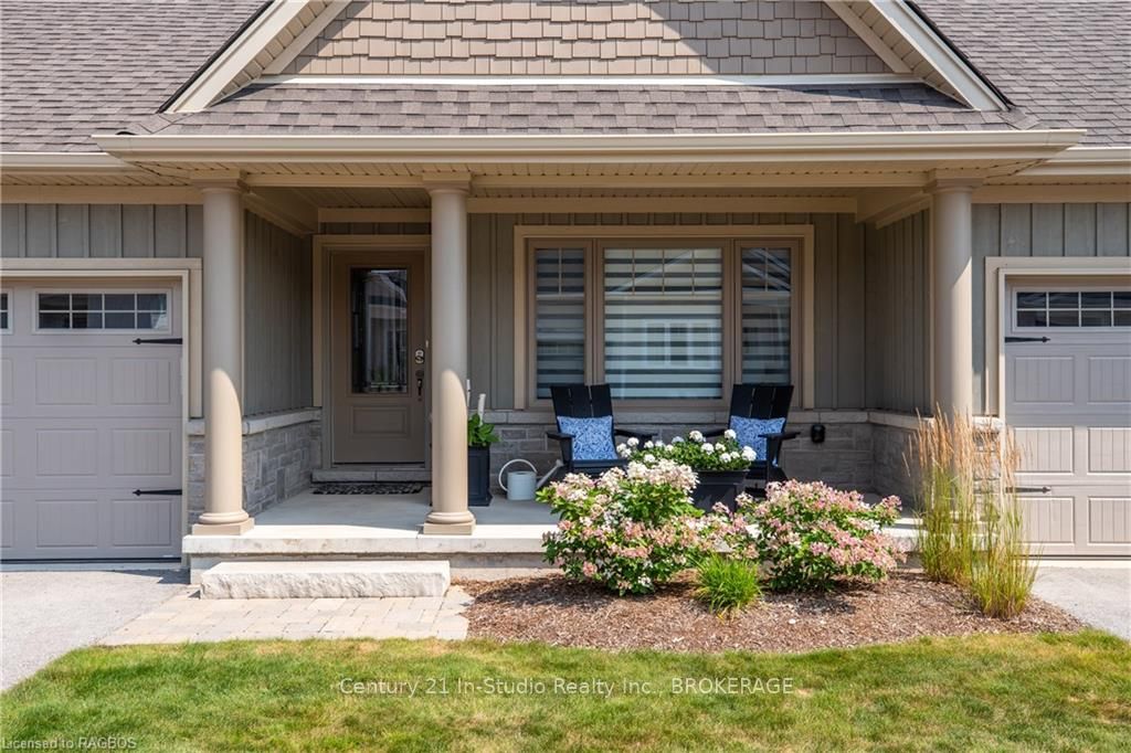 160 Hawthorn Crescent Property Photo 6