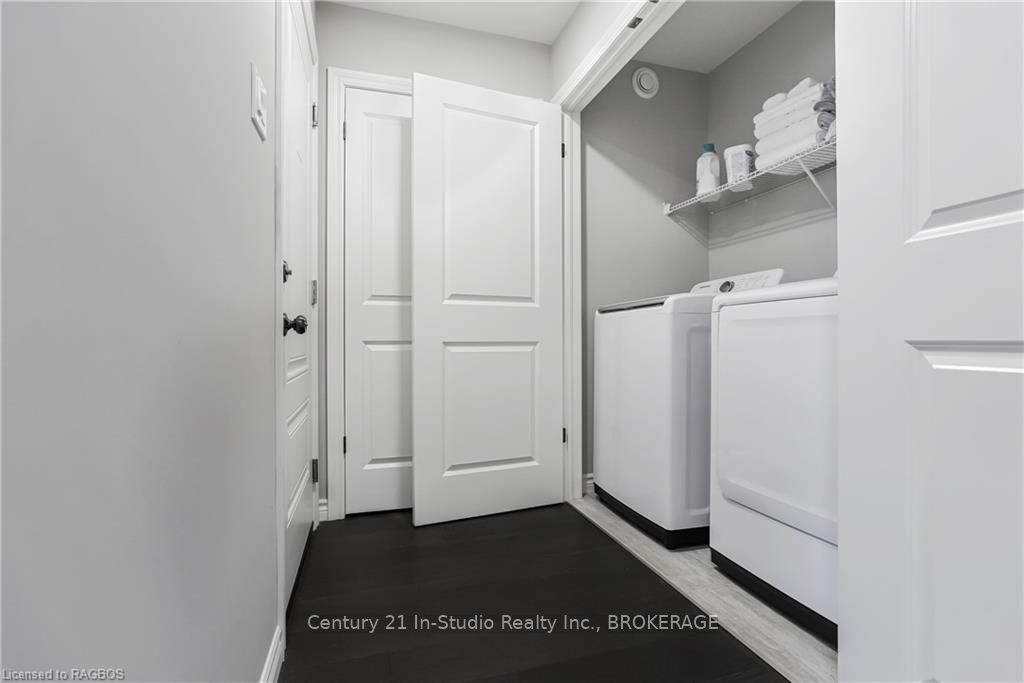 160 Hawthorn Crescent Property Photo 21