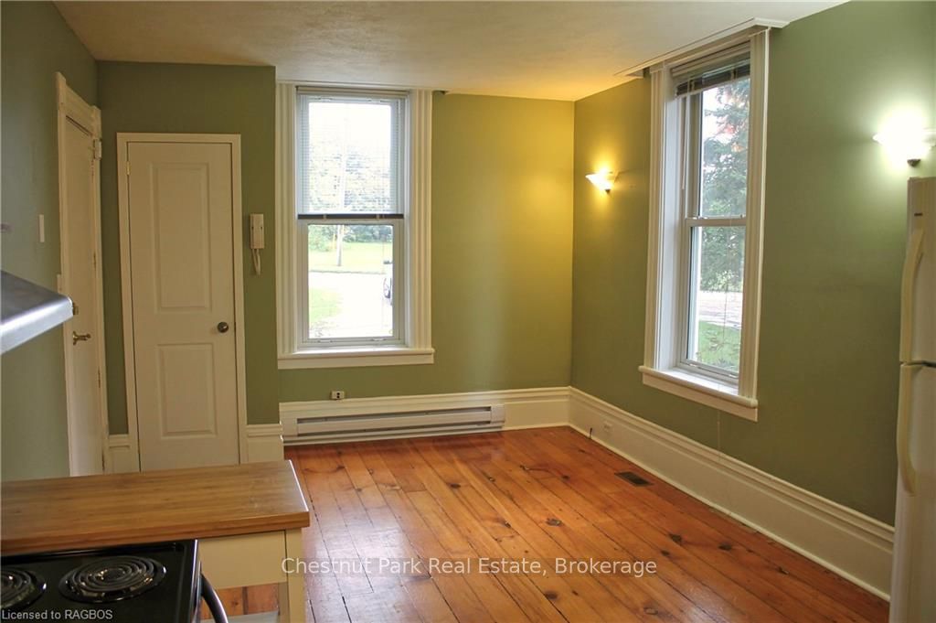 319 Berford Street Property Photo 10