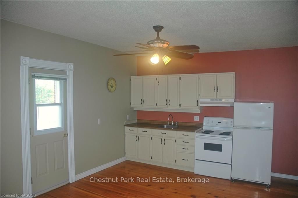 319 Berford Street Property Photo 16