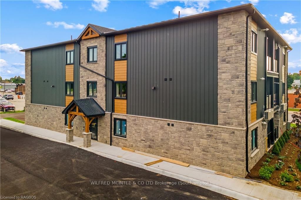#1d - 644 Mill Street Property Photo 6