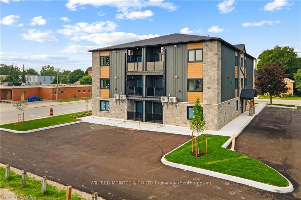 #1d - 644 Mill Street Property Photo 33